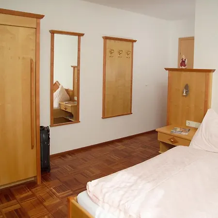 Ferienhaus Schnell Сasa de vacaciones *